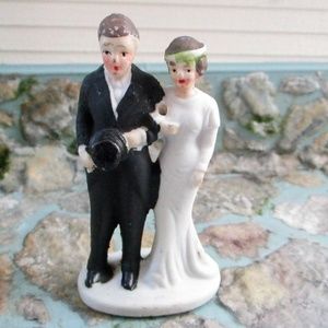 true vintage 1930s bride and groom wedding cake topper